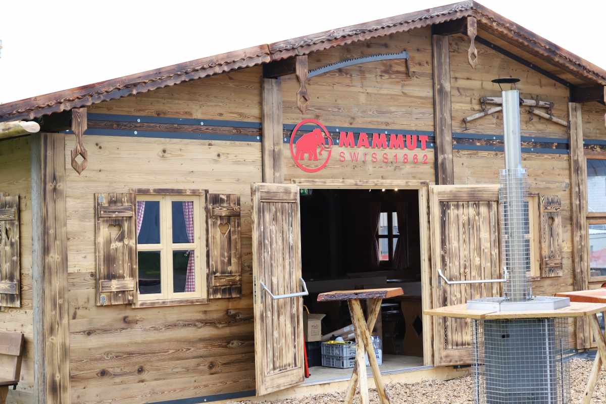 Schild - MAMMUT